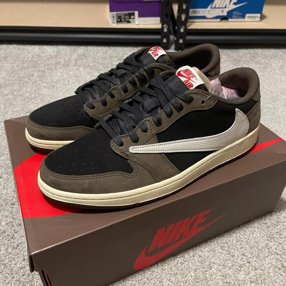 Travis Scott Jordan 1 Low Mocha - Picture 1 of 7